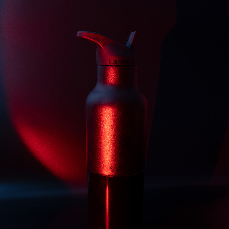 20oz-rise-classic-may-the-4th-v1 20oz_rise_classic_may_the_fourth_starwars_black_bottle_redglow_square.jpg