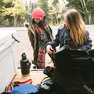 64oz-classic-with-loop-cap-q3 64oz_insulated_classic_backpackers_tailgate_square.jpg