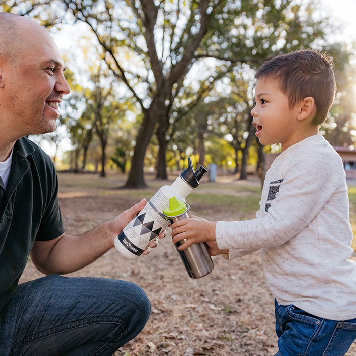 classic-kid-sippy-cap-e7 K12CNSIPPY-BS-sippy_cap_dad_lifestyle.jpg