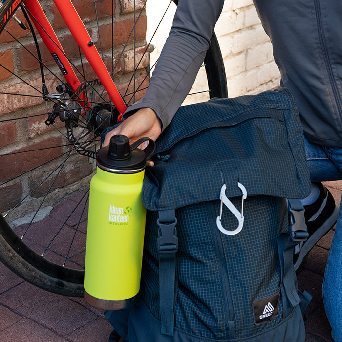 tkwide-chug-cap-i9 K32TKWSSL-JP-Bottle-Biking-Chug-Cap-lifestyle.jpg