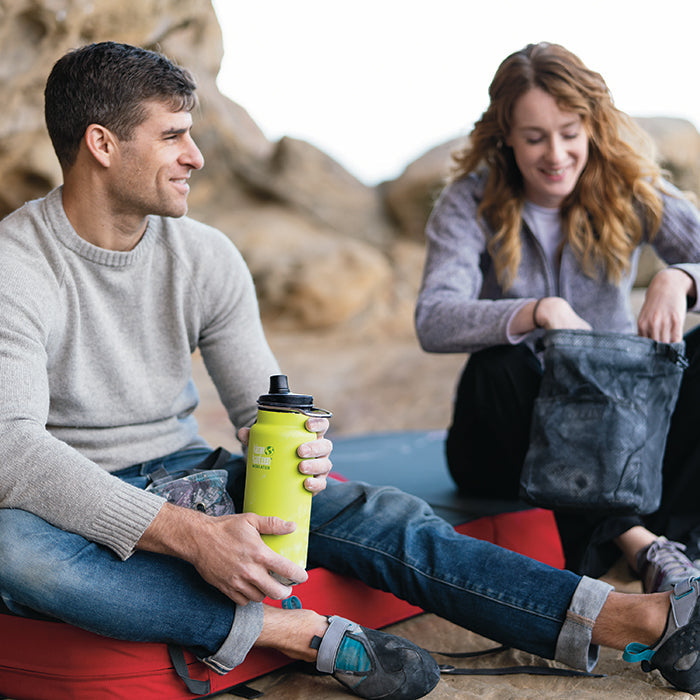 tkwide-chug-cap-i9 K32TKWSSL-JP-chug_cap_bouldering_lifestyle.jpg