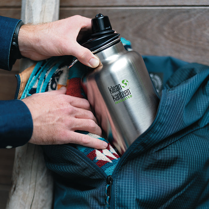 tkwide-chug-cap-i9 K64TKWSSL-BS-Chug-Cap-Out-of-Duffle_lifestyle.jpg