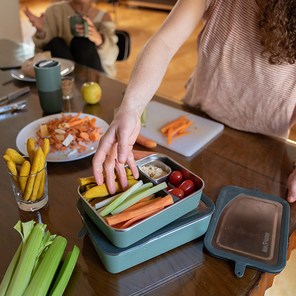 55oz-rise-food-box-big-meal-c7 rise_food_lunch_box_big_meal_veggie_dividers_square.jpg